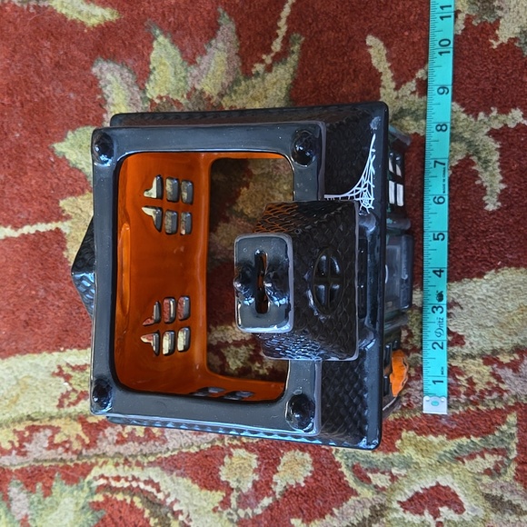 Bath & Body Works Haunted House Candle luminary - Picture 5 of 6